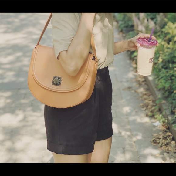 The Stowe Handbags - The Stowe Madelyn Bag, Tan